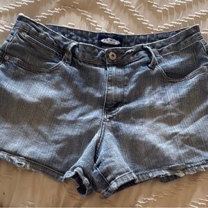 L.A. Blues Stretch Distressed Denim Women’s Shorts, Size 14 Preowned
